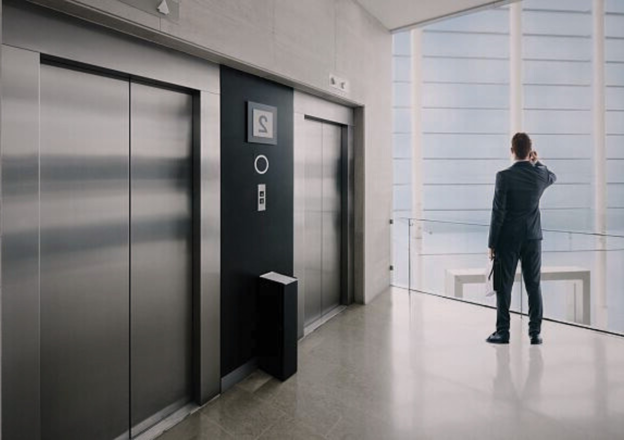 Elevator Installation & Maintenance Companies In Dubai & UAE - High Level Elevator Maintenance For Luxury Apartments