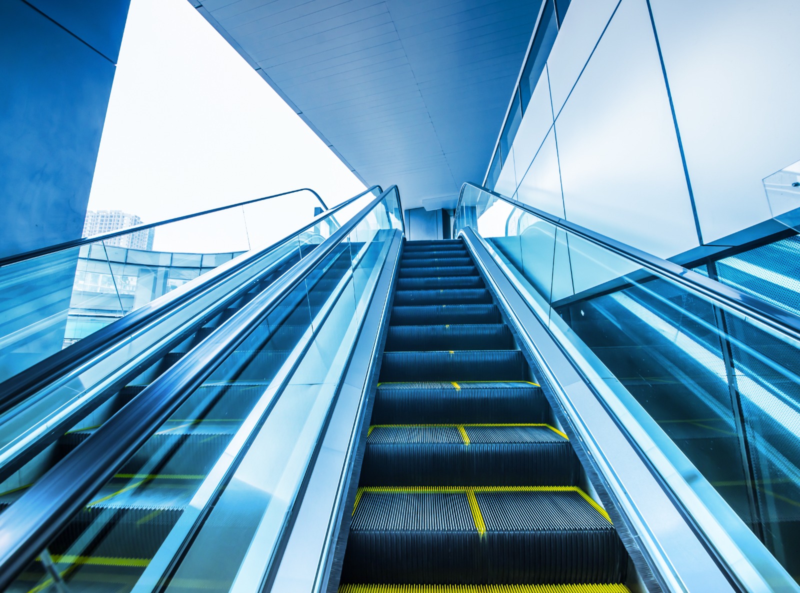 Elevator companies for building projects UAE